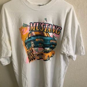 Vintage mustang graphic tshirt
